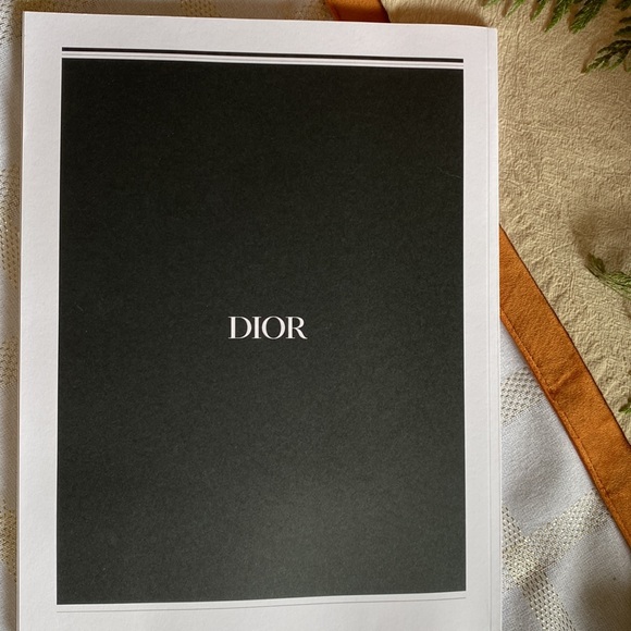 Dior magazine issue 37 Let’s play! Spring 2022 - Picture 6 of 8